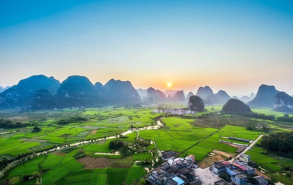 暖阳下的广西，我们的温馨故事