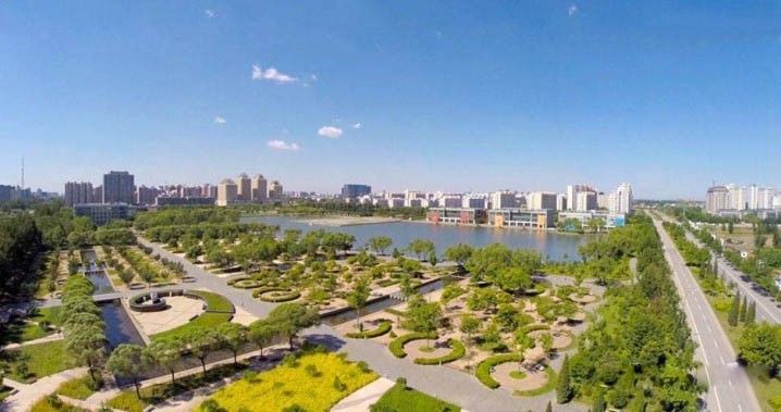 廊坊,廊坊之地,古韵悠长,才子佳人,于此抒怀。余乃古之词人,游于廊坊之境,感其风土人情,遂作诗以抒怀。